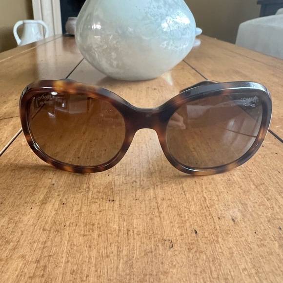 Chanel Polarized Sunglasses - Picture 1 of 16